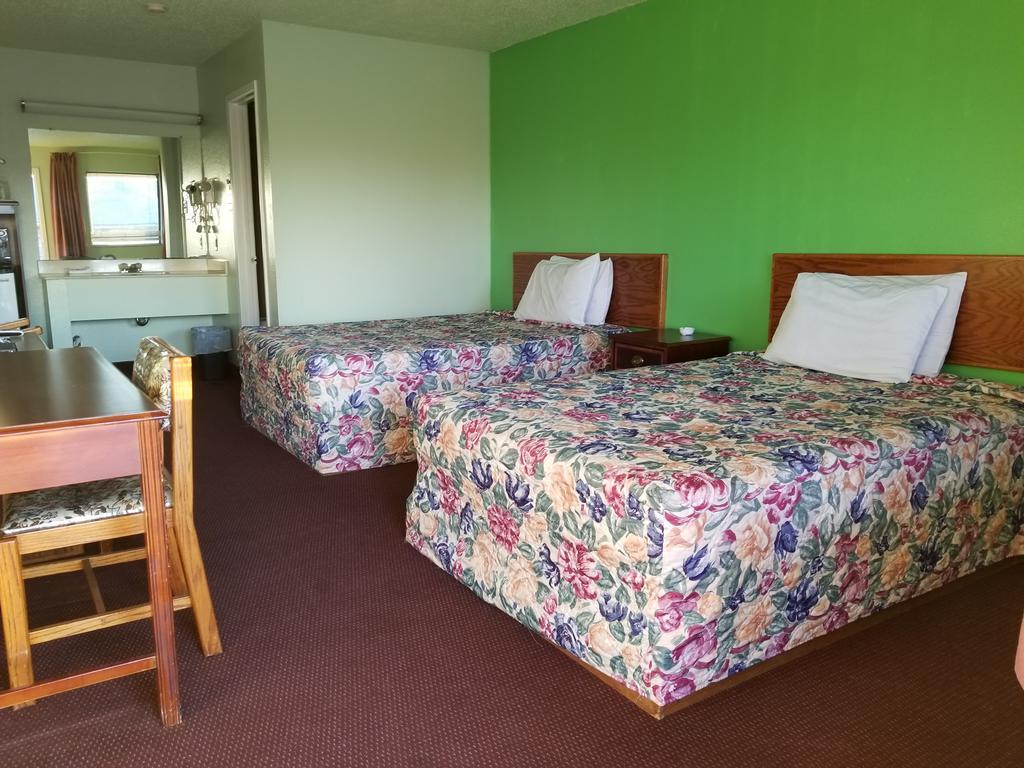 Westworld Country Inn Hubbard Экстерьер фото